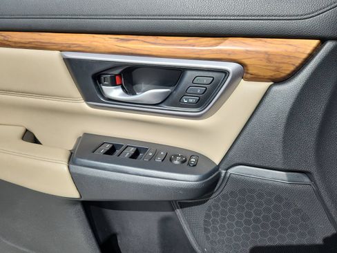 Used 2017 Honda CR-V EX-L image 9