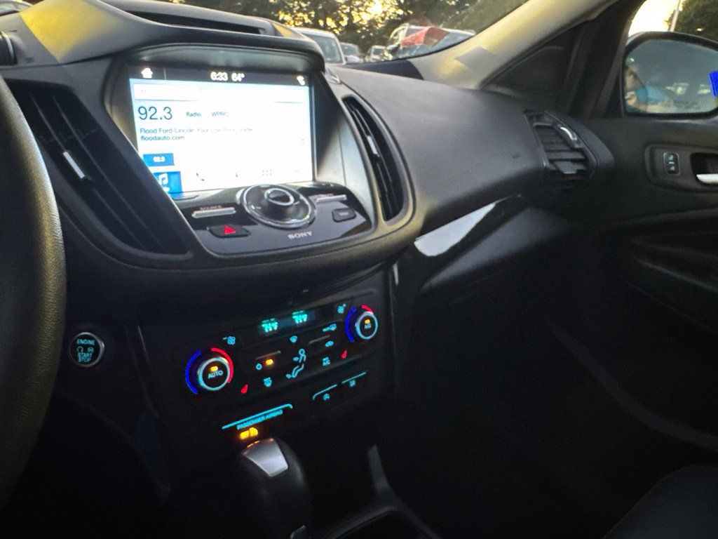 Used 2017 Ford Escape Titanium AWD/4WD image 34