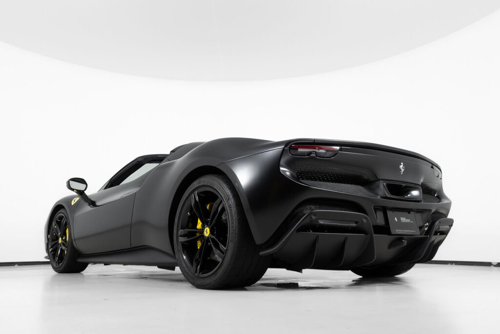 Used 2025 Ferrari 296 GTS RWD image 17