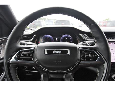 Used 2023 Jeep Grand Cherokee L Overland w/ Advanced Protech Group III AWD/4WD image 17