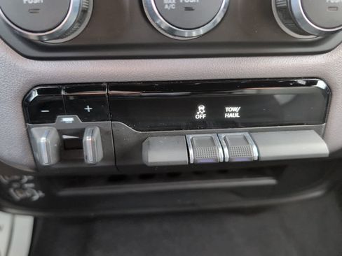 Used 2024 RAM 2500 Big Horn w/ Bed Utility Group image 24