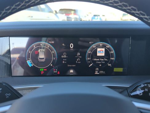 New 2026 Volkswagen Tiguan S image 10