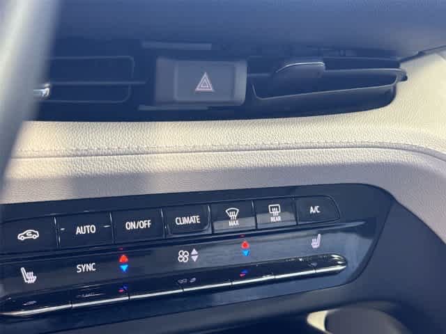 Used 2021 Buick Envision Preferred AWD/4WD image 16