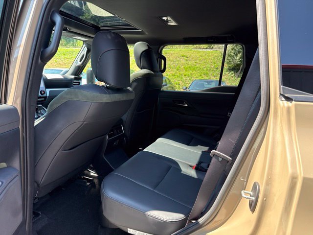 Used 2024 Lexus GX 550 AWD/4WD image 18