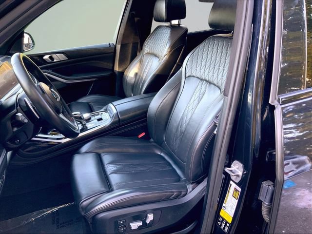 Used 2019 BMW X7 xDrive50i w/ M Sport Package AWD/4WD image 29