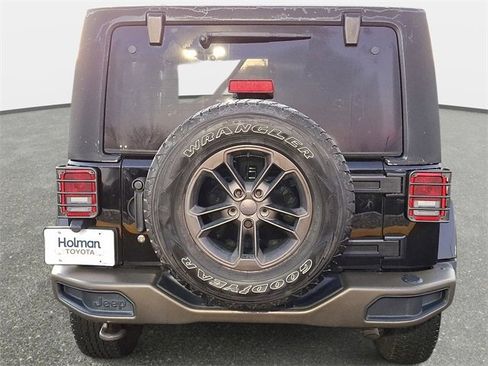 Used 2016 Jeep Wrangler Sahara image 8