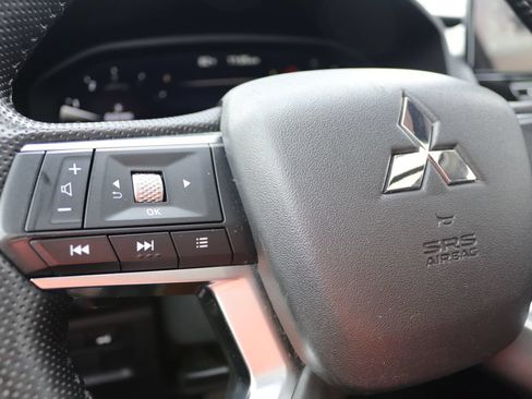 Used 2025 Mitsubishi Outlander SEL AWD/4WD image 24