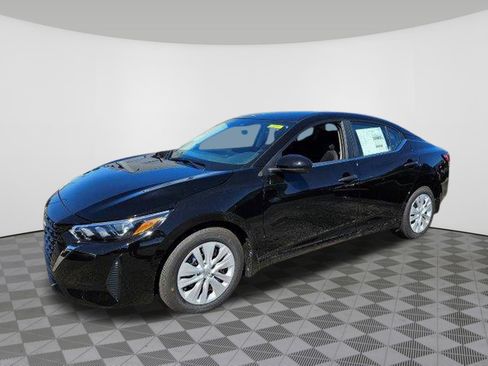 Used 2025 Nissan Sentra S image 14