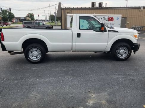 Used 2016 Ford F250 XL w/ Power Equipment Group RWD image 2