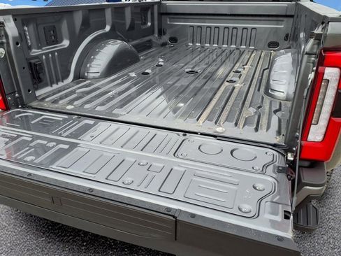 New 2025 Ford F450 Platinum image 22