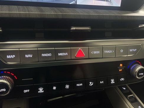 Used 2023 Kia Telluride SX image 23