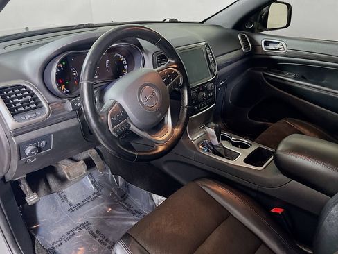 Used 2021 Jeep Grand Cherokee Laredo X AWD/4WD image 9