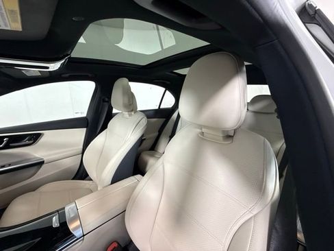 Used 2023 Mercedes-Benz C 300 Sedan image 13