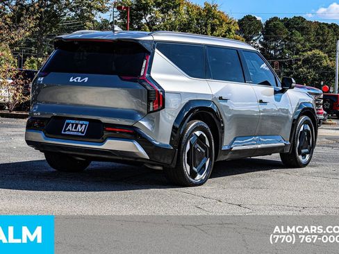 Used 2024 Kia EV9 Land image 6