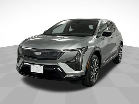 Certified 2025 Cadillac Optiq Sport 2 image 21