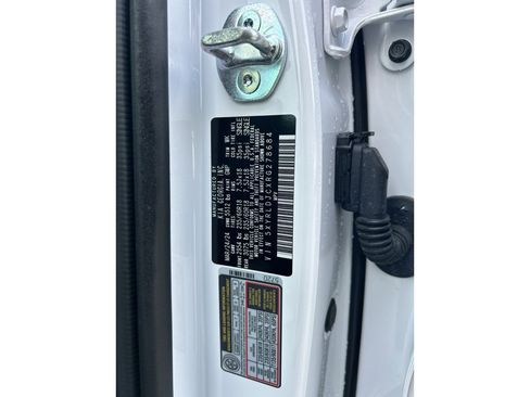 Used 2024 Kia Sorento S image 30