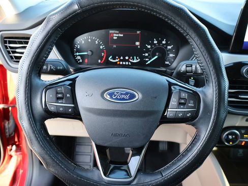 Used 2021 Ford Escape SEL image 36