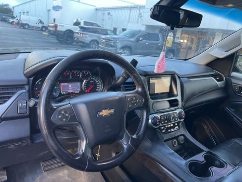 Used 2015 Chevrolet Tahoe LS RWD image 9
