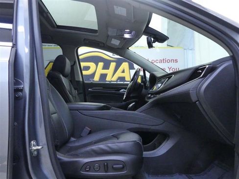 Used 2021 Buick Enclave Avenir w/ Avenir Technology Package image 9