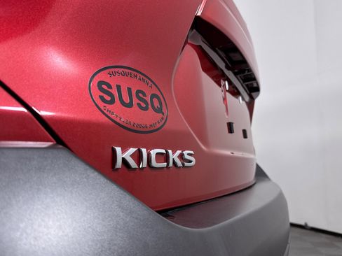 Used 2019 Nissan Kicks SV FWD image 26