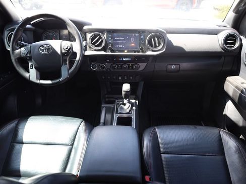 Used 2019 Toyota Tacoma TRD Pro AWD/4WD image 18