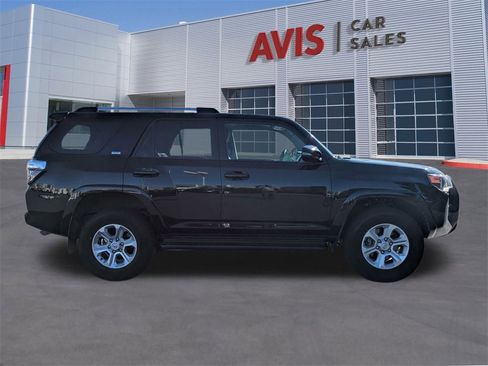 Used 2024 Toyota 4Runner SR5 Premium image 5