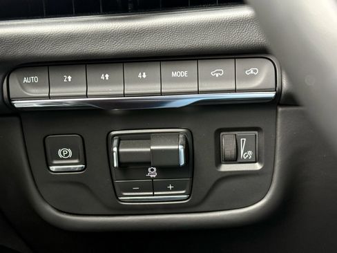 Certified 2025 Cadillac Escalade Sport Platinum w/ LPO, ONYX Package AWD/4WD image 31