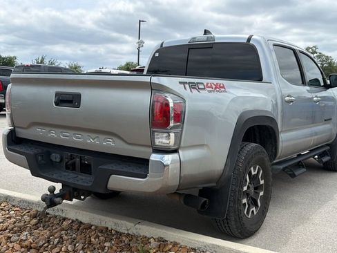 Used 2022 Toyota Tacoma TRD Off-Road AWD/4WD image 6