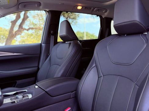 Certified 2026 INFINITI QX60 Luxe w/ Family Package AWD/4WD image 24