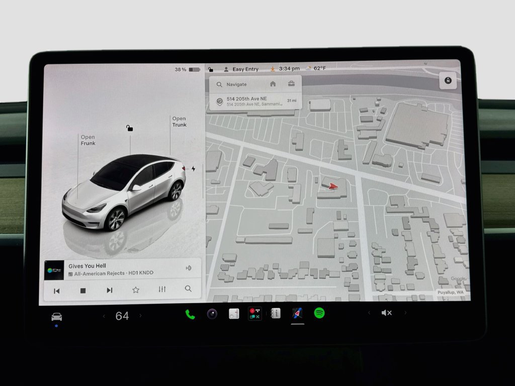 Used 2022 Tesla Model Y Long Range AWD/4WD image 23