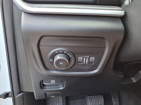 Certified 2022 Jeep Grand Cherokee L Limited AWD/4WD image 15