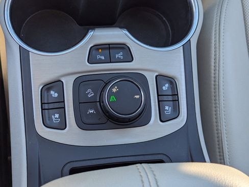 Used 2020 GMC Terrain Denali w/ Denali Premium Package image 32