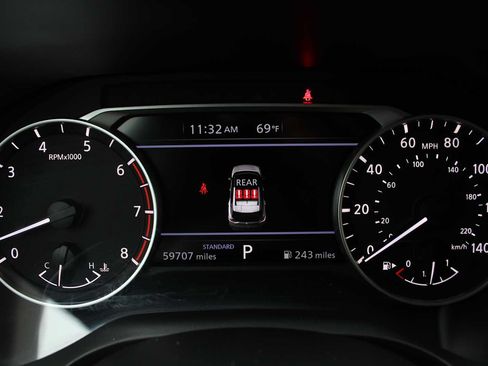 Used 2023 Nissan Rogue SV w/ SV Premium B Package FWD image 32