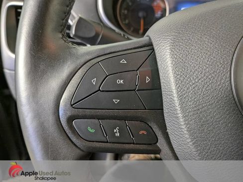Used 2019 Jeep Cherokee Trailhawk w/ Cold Weather Group AWD/4WD image 28