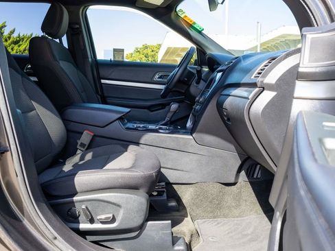 Used 2018 Ford Explorer XLT w/ Equipment Group 201A image 16