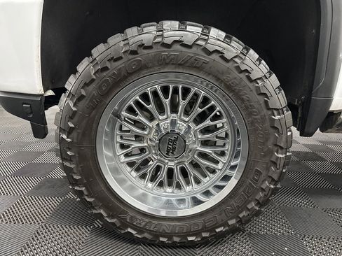 Used 2022 GMC Sierra 2500 Denali w/ Denali Ultimate Package image 40