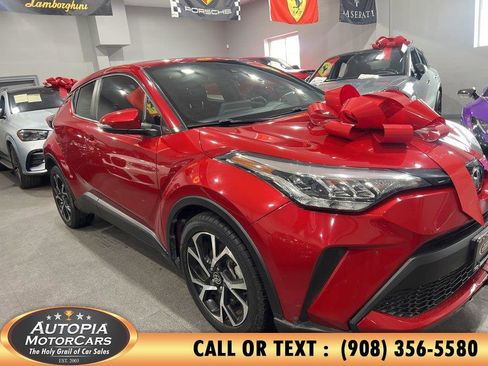 Used 2020 Toyota C-HR XLE image 6