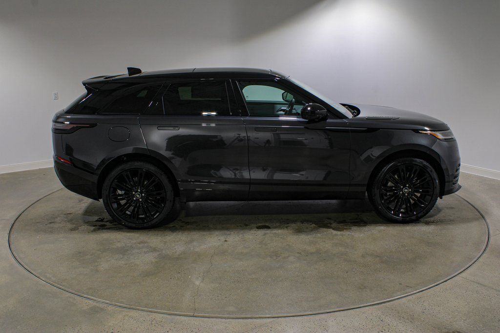 Certified 2026 Land Rover Range Rover Velar Dynamic SE AWD/4WD image 6