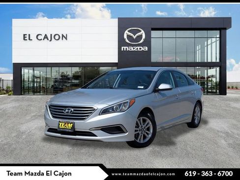 Used 2017 Hyundai Sonata SE FWD image 1