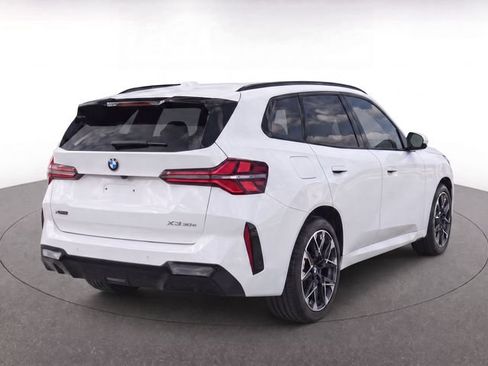 Used 2025 BMW X3 xDrive30i AWD/4WD image 4