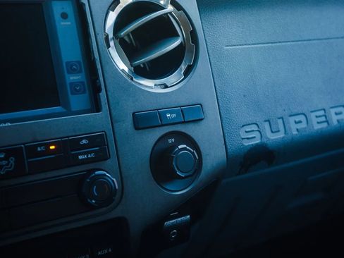 Used 2011 Ford F350 XLT w/ Advanced Security Group image 20