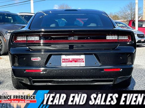 Used 2025 Dodge Charger R/T w/ Quick Order Package 25M R/T image 4