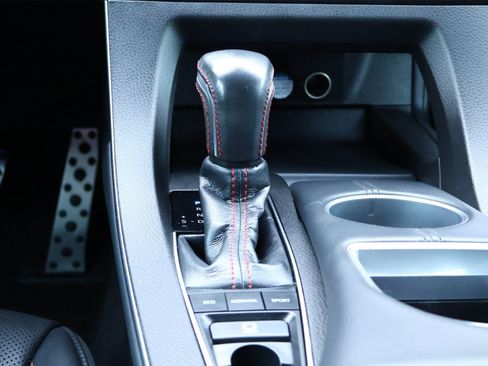 Used 2021 Toyota Avalon TRD image 17