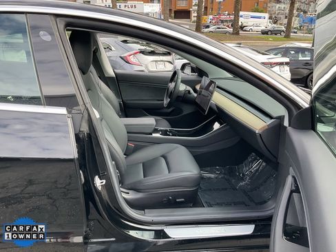 Used 2019 Tesla Model 3 Performance image 58