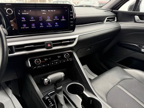 Used 2023 Kia K5 GT-Line image 32