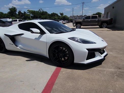 Used 2026 Chevrolet Corvette Z06 w/ Stealth Interior Trim Package RWD image 2