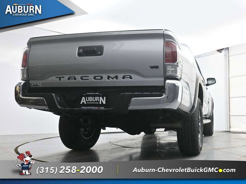 Used 2023 Toyota Tacoma TRD Off-Road image 20