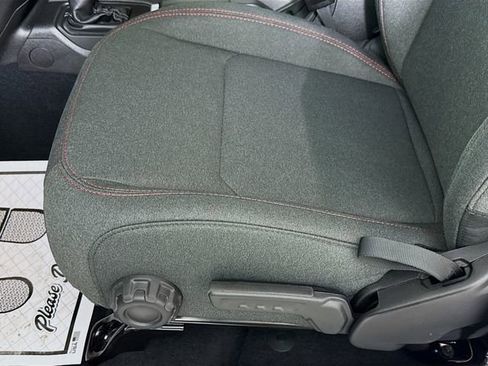 New 2025 Jeep Wrangler Unlimited Rubicon w/ Convenience Group AWD/4WD image 18