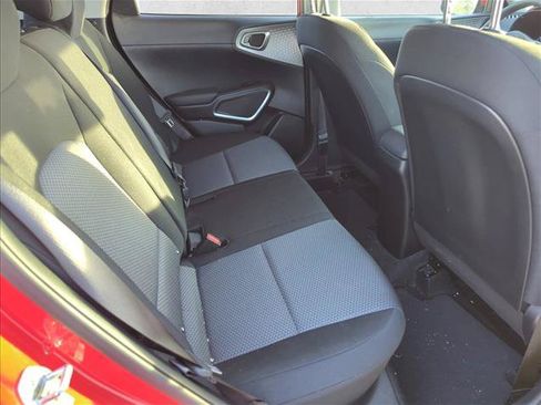 Used 2022 Kia Soul LX w/ Technology Package FWD image 10