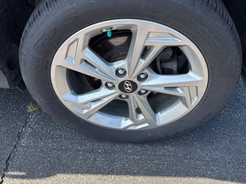 Used 2023 Hyundai Kona SEL AWD/4WD image 12